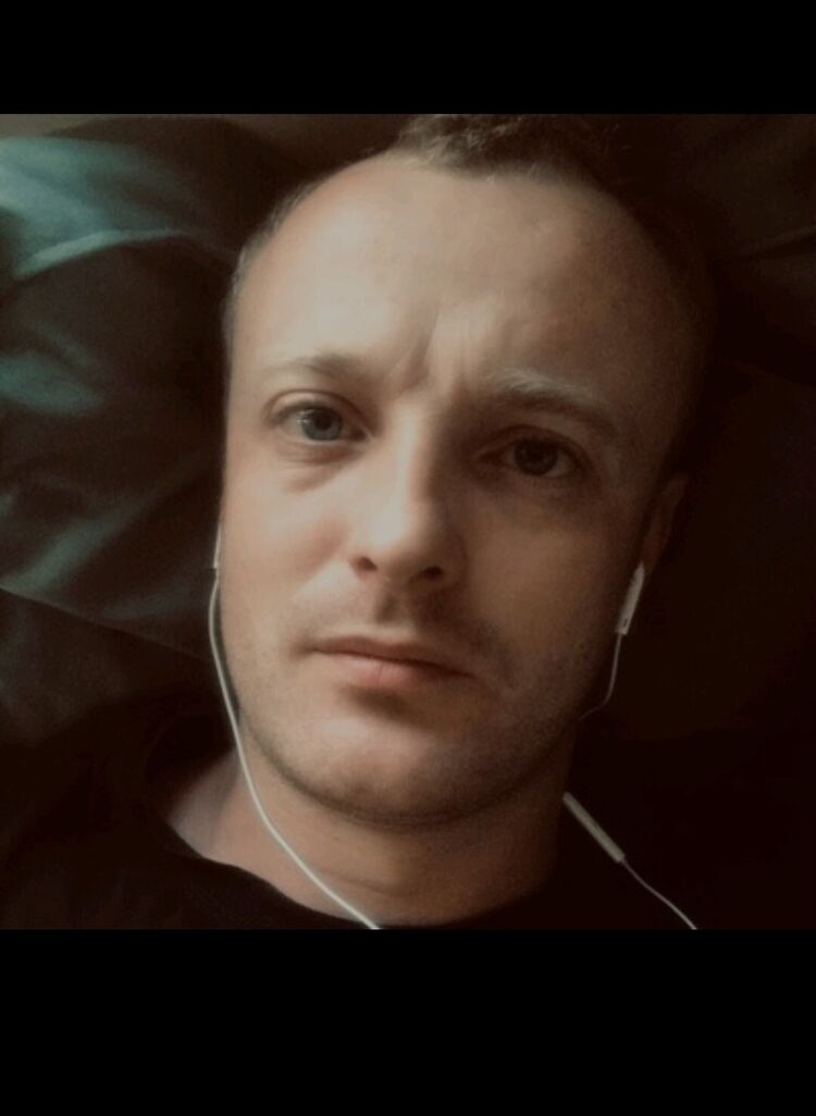  39870254  Pavel, 35 ,    