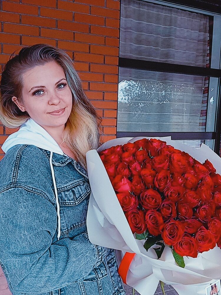  49253964  Samantha, 29 ,    