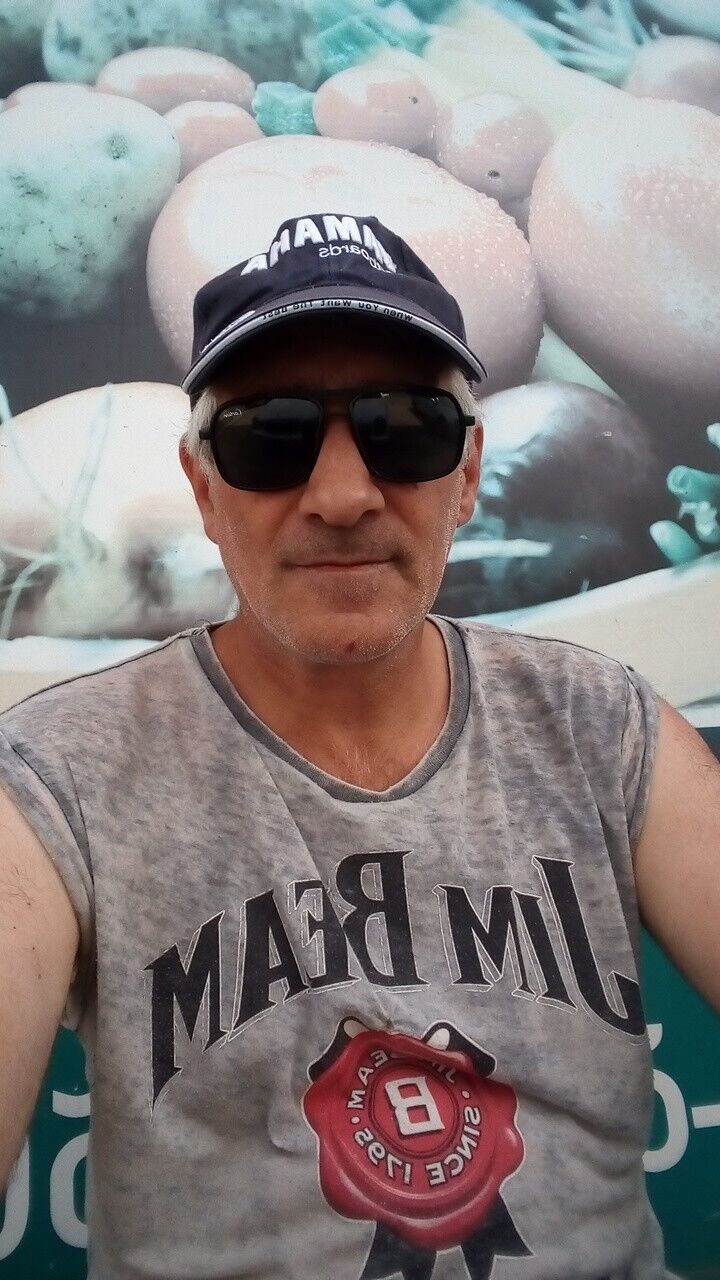  23624264  Ejik, 53 ,    