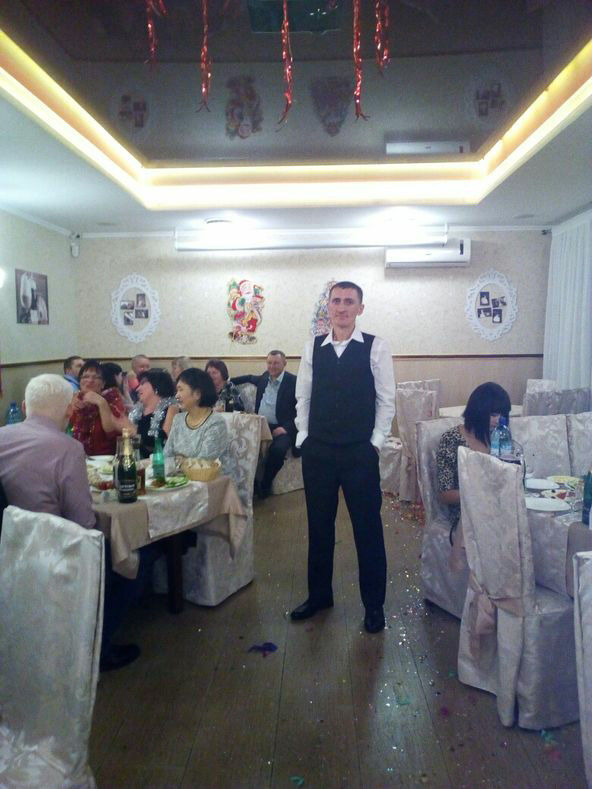  11144594  Vlad, 41 ,    