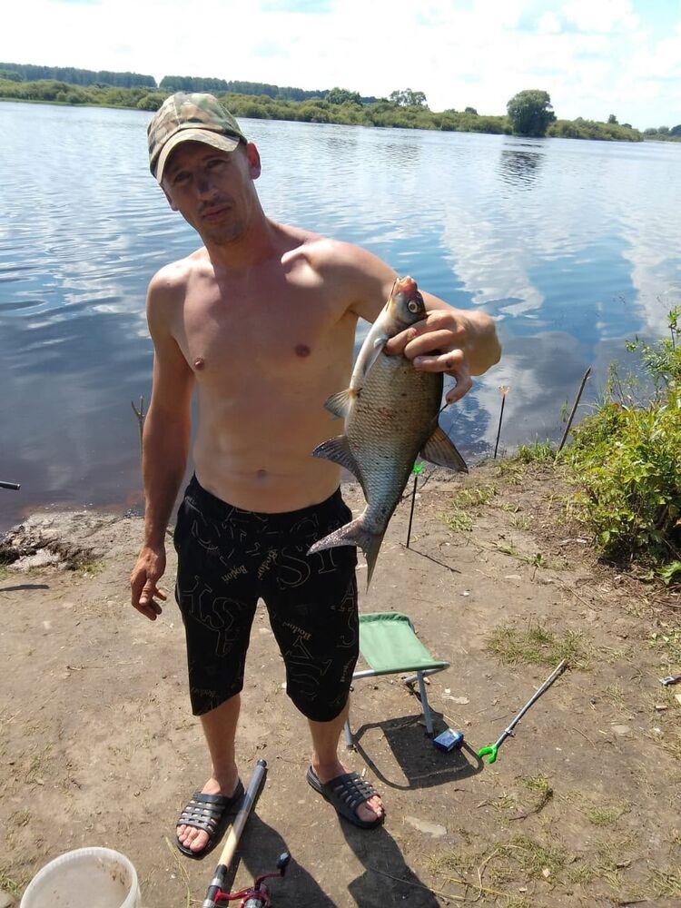  53844784  Alexander, 35 ,    