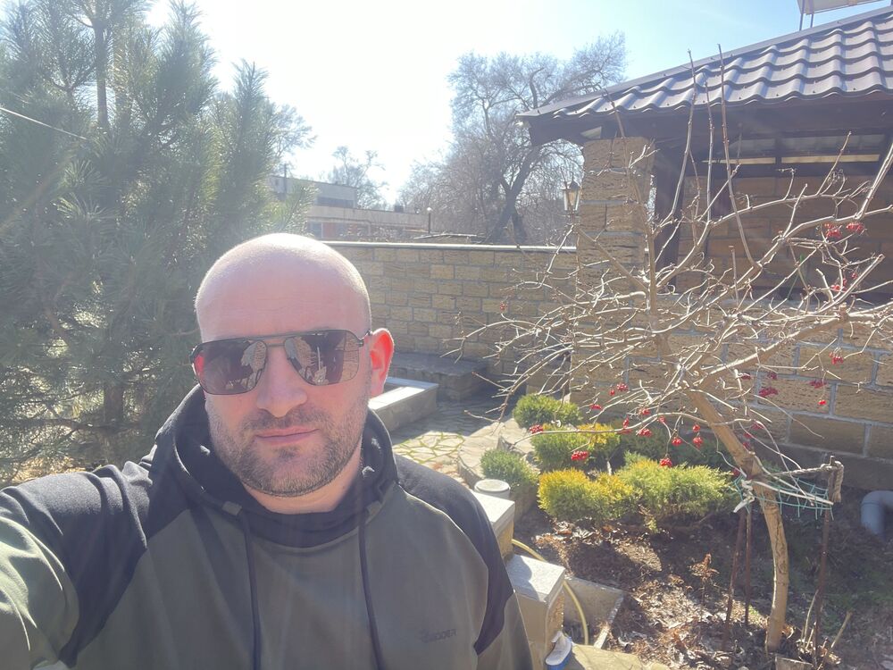  ,   Serj, 39 ,   ,   , c , 