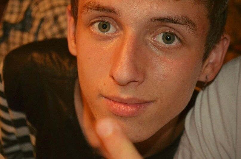  9828504  Vlad, 34 ,    