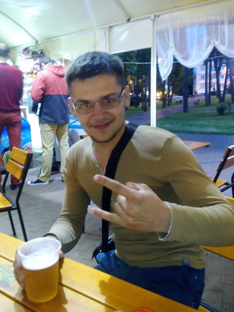  9279854  , 31 ,    
