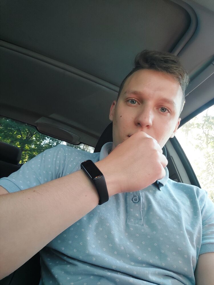  28085674  Yulian, 24 ,    -