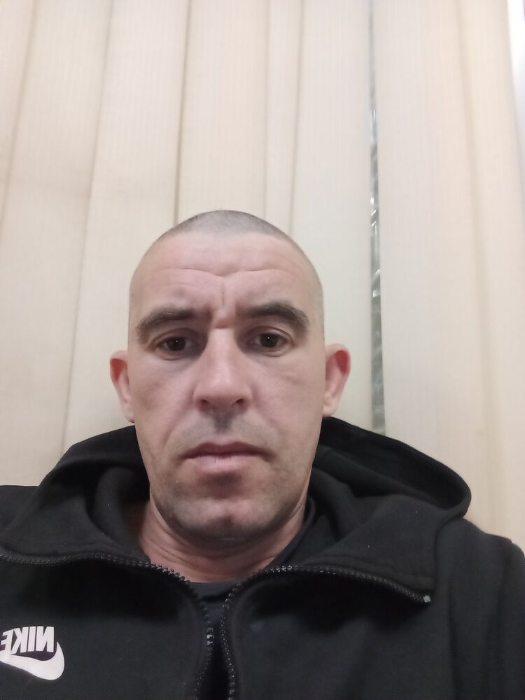  ,   Pavel, 33 ,   ,   