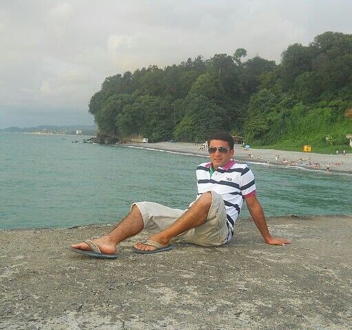  5677794  Gio, 41 ,    