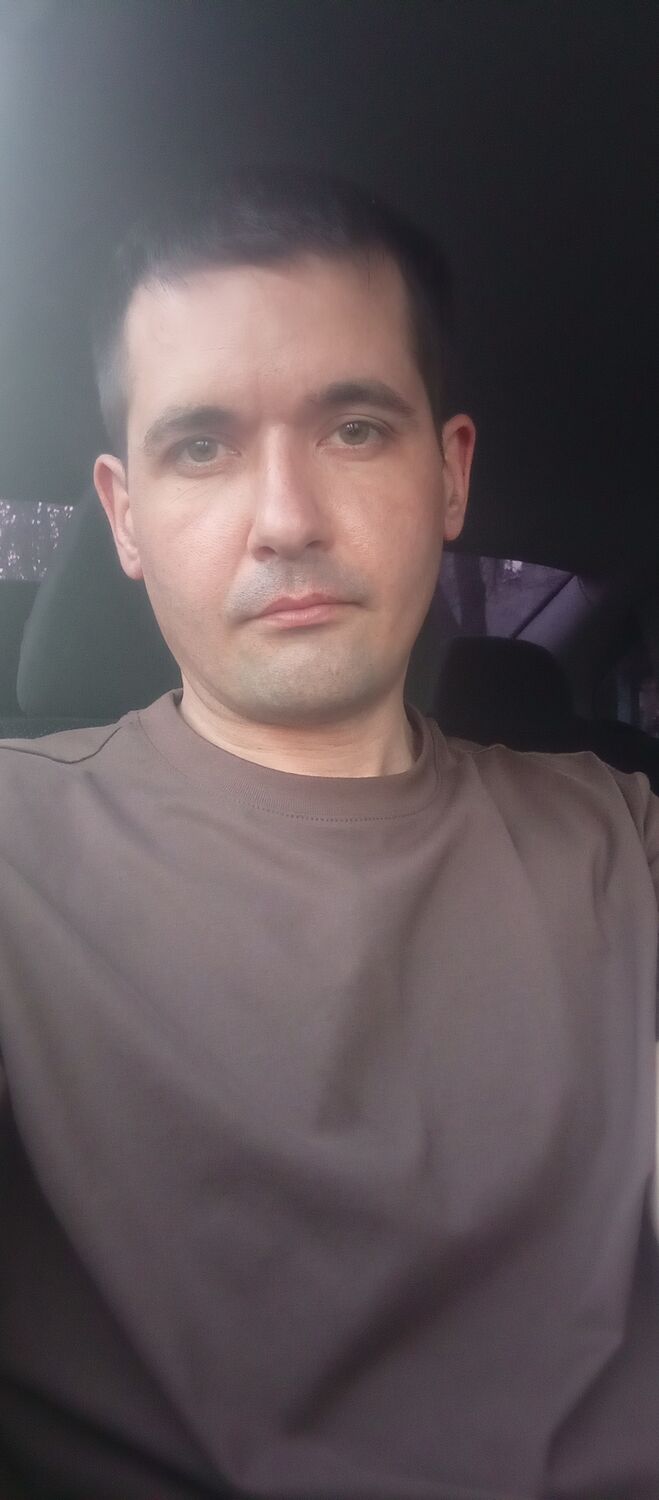  51116524  Alexander, 32 ,    