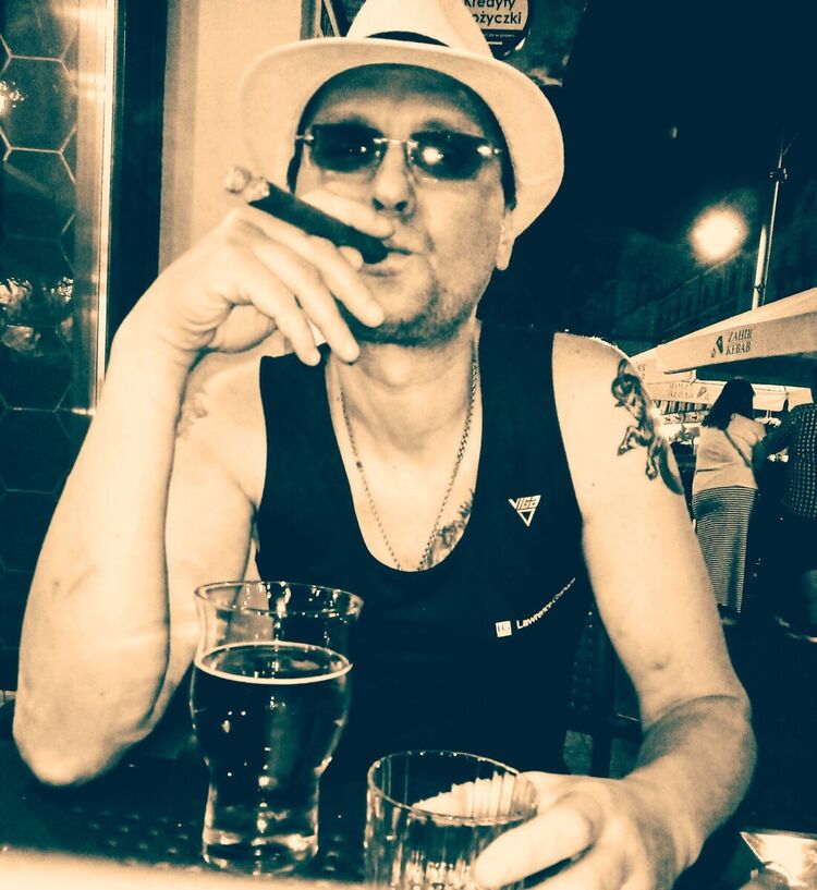  21590924  Oleg, 50 ,    
