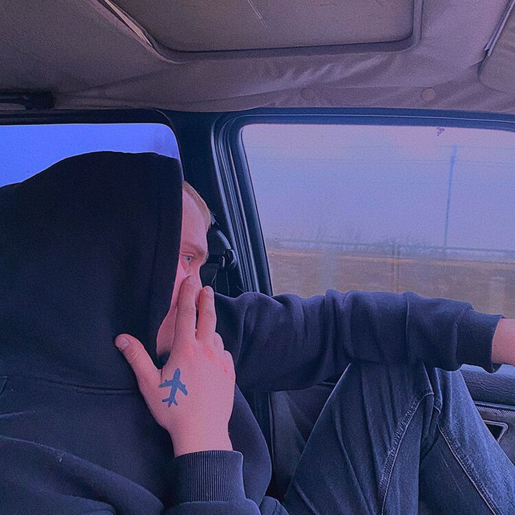  48257824  , 21 ,    