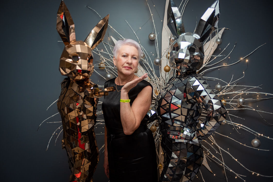  53345554  , 64 ,    -