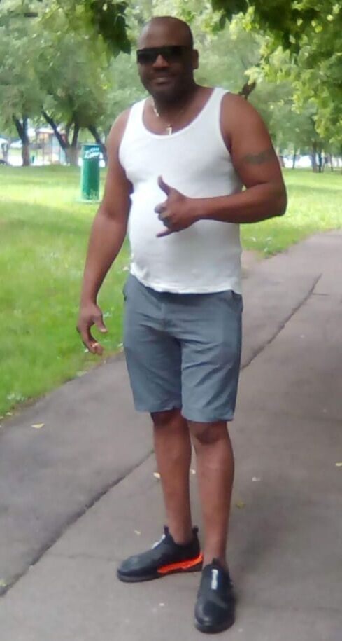  48122934  Adonis, 47 ,    