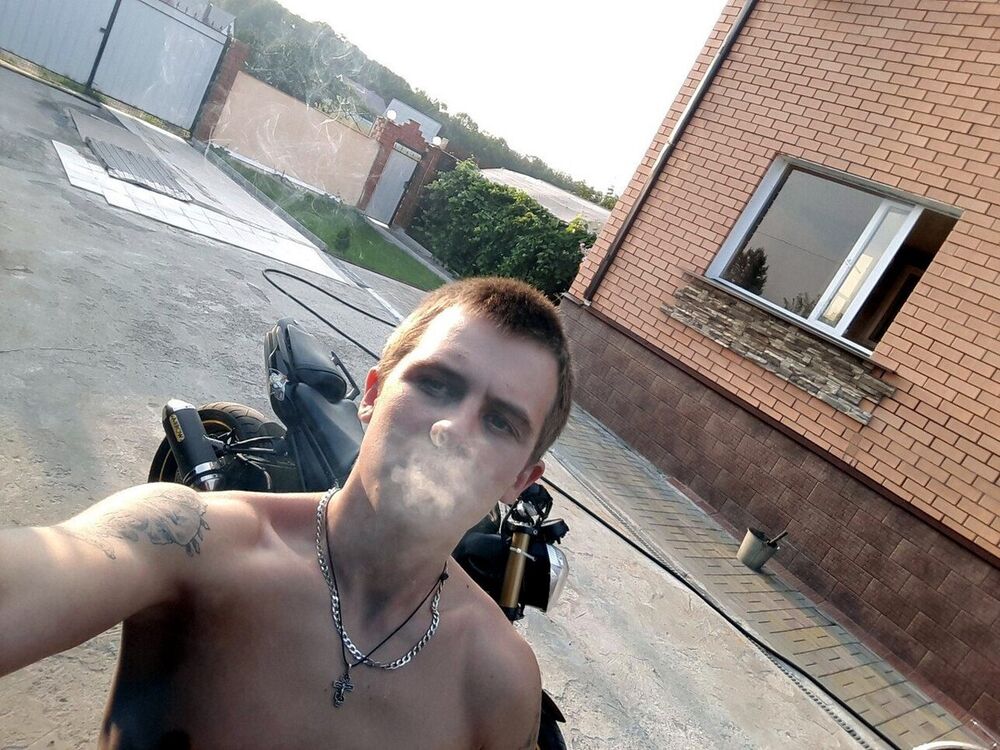  7965134  Kirill, 29 ,    