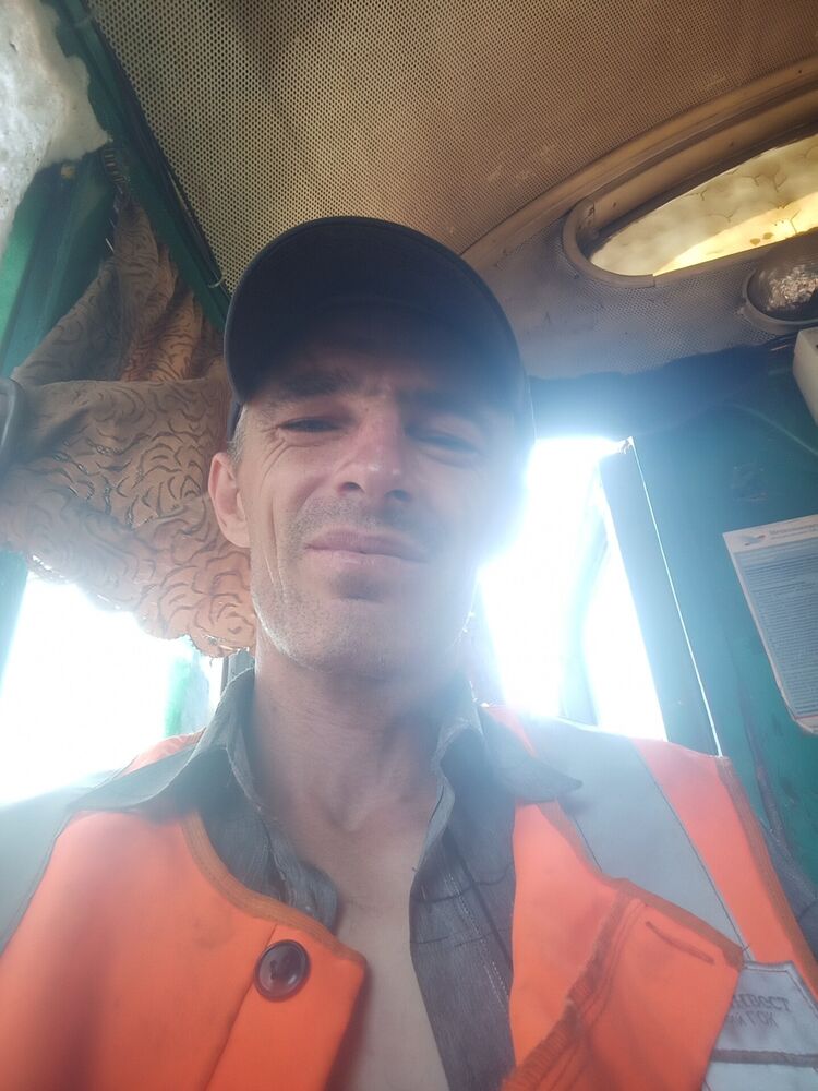  44307854  , 41 ,    