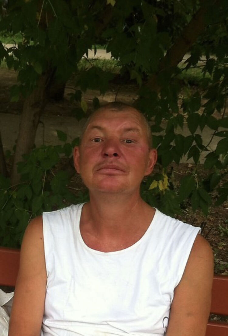  31911324  Alex, 52 ,    