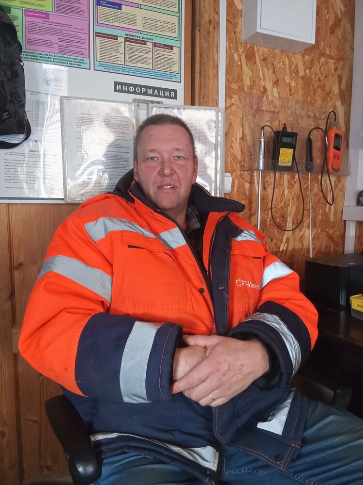  44682894  Alexey, 46 ,    