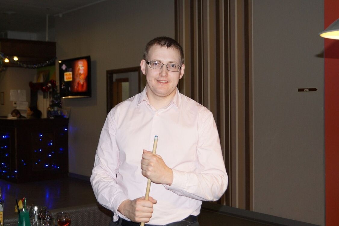  12024184  Serhii, 39 ,    