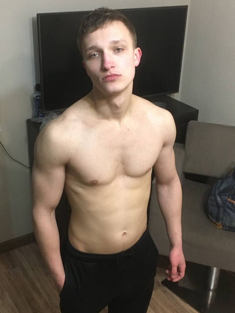  26112964  Stas, 24 ,    