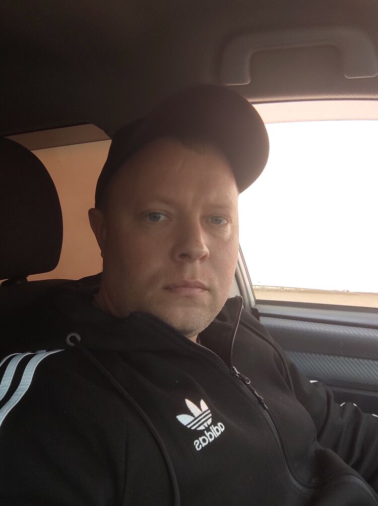  40870964  Alexey, 40 ,    