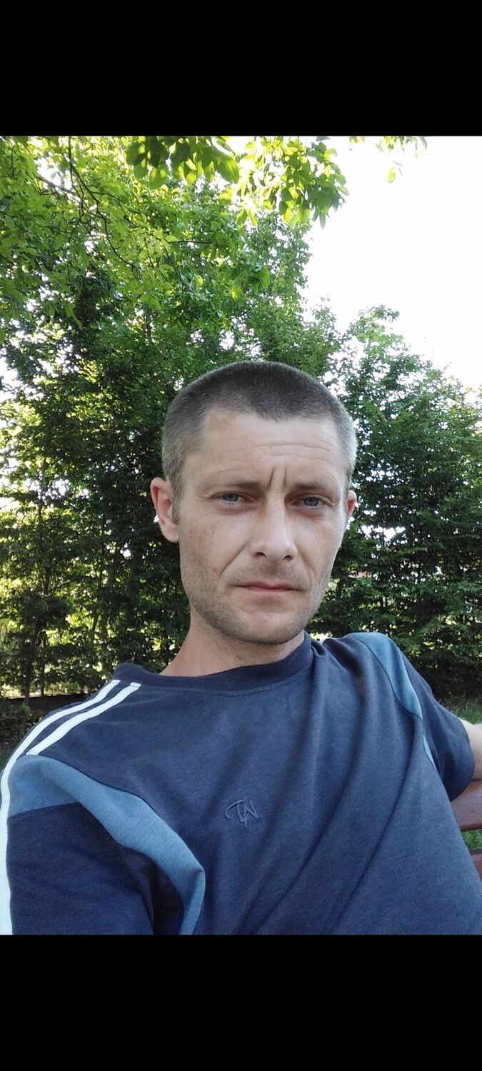  25758594  Oleg, 45 ,    