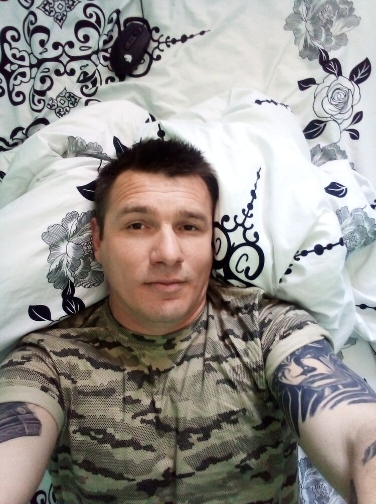  19504894  , 42 ,    
