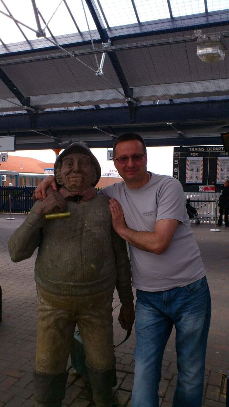  Abbots Langley,   Saulius, 51 ,   