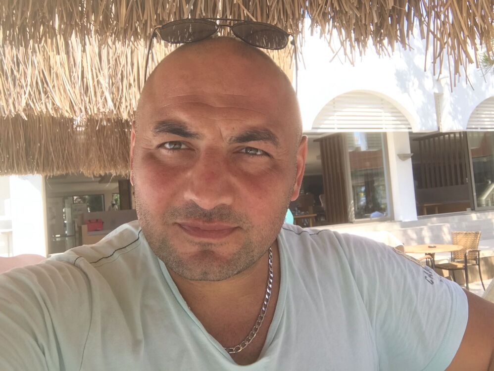  45661314  Sami, 44 ,    