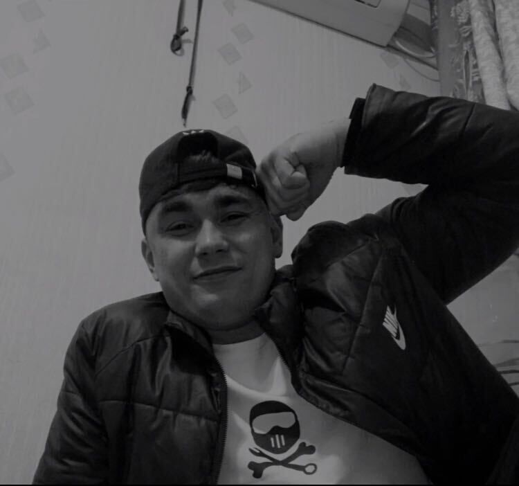  54612774  Frol, 25 ,    