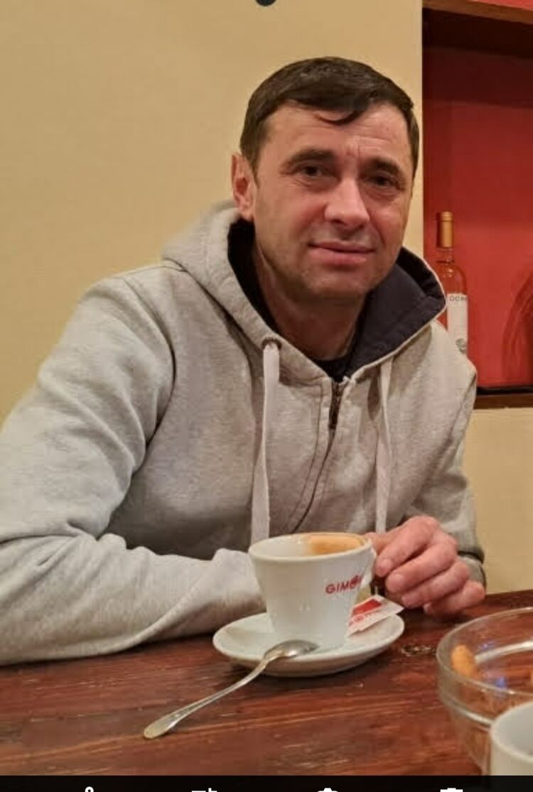  53038614  Ivan, 49 ,    