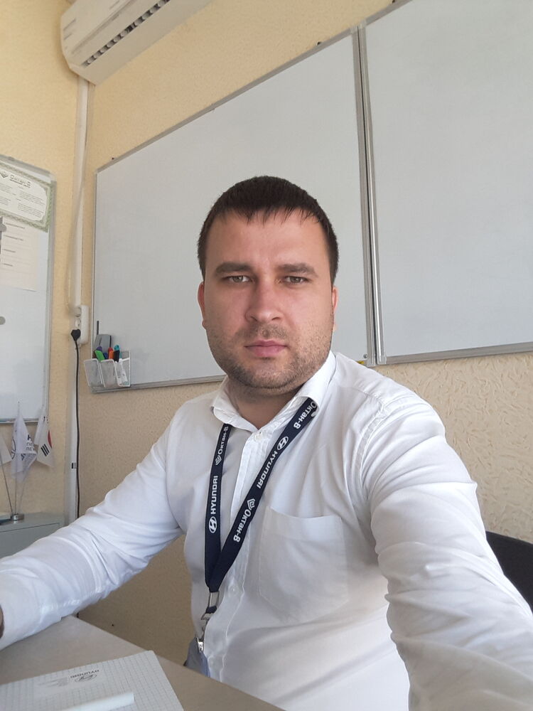  ,   Maxim, 37 ,   ,   , c , 