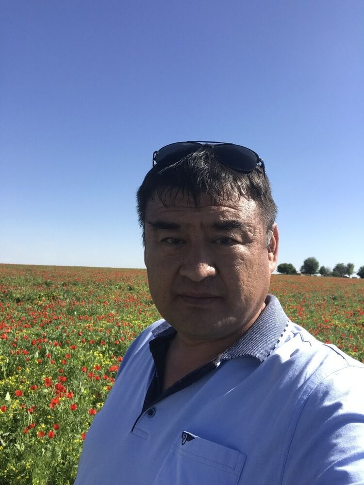  10882414  Jaxongir, 49 ,    