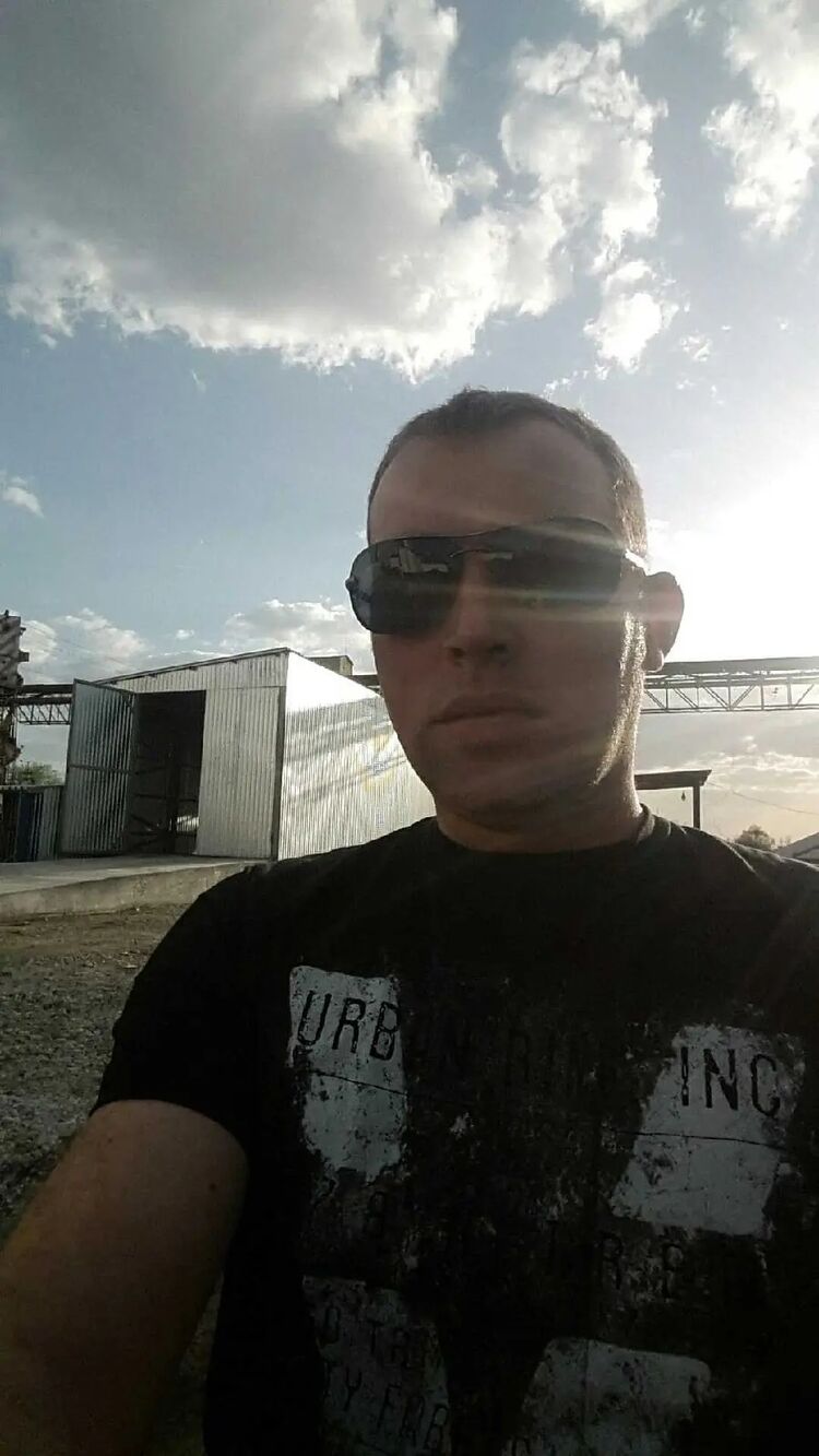  46326474  Aleksei, 36 ,    