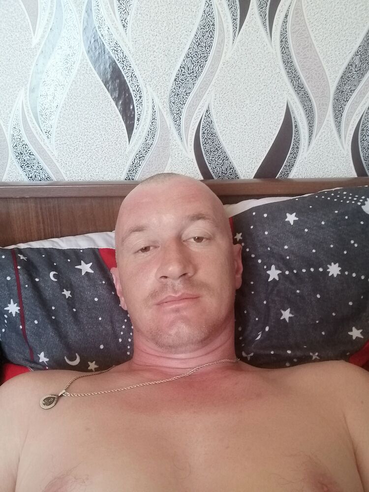  28222294  Nikolay, 37 ,    