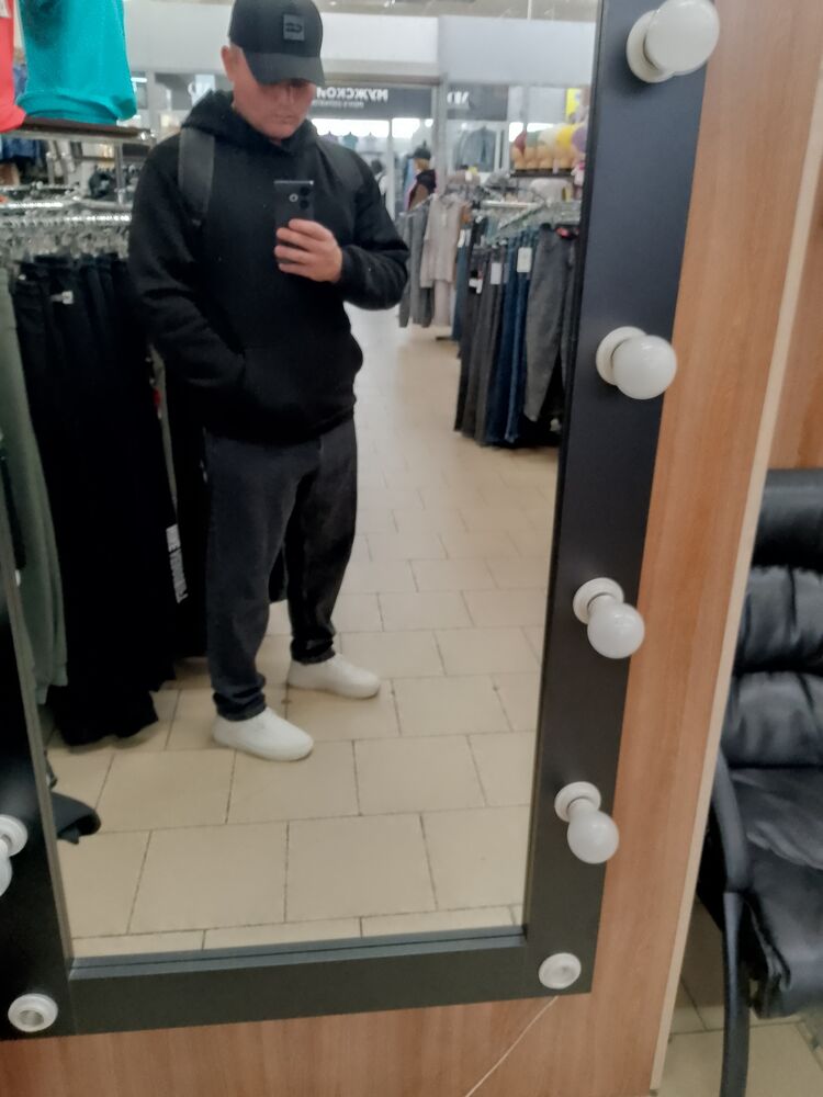  46087494  , 28 ,    