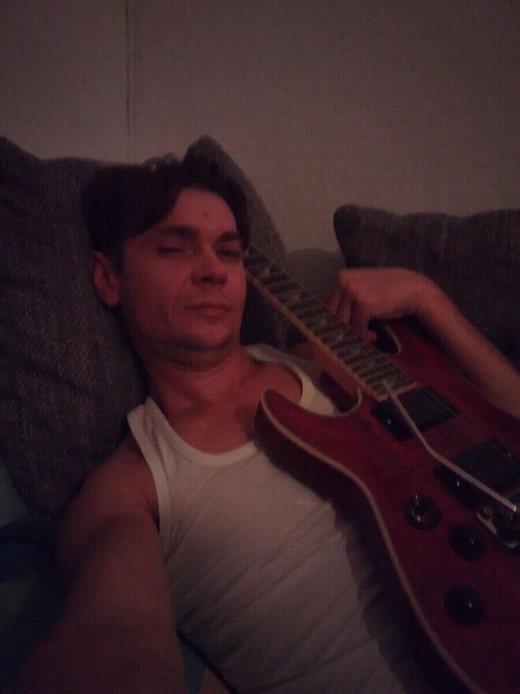  21979404  , 45 ,    