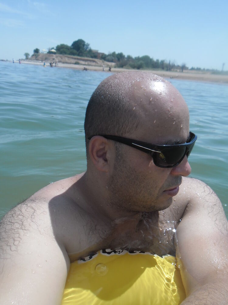  6618594  Sultan, 41 ,    