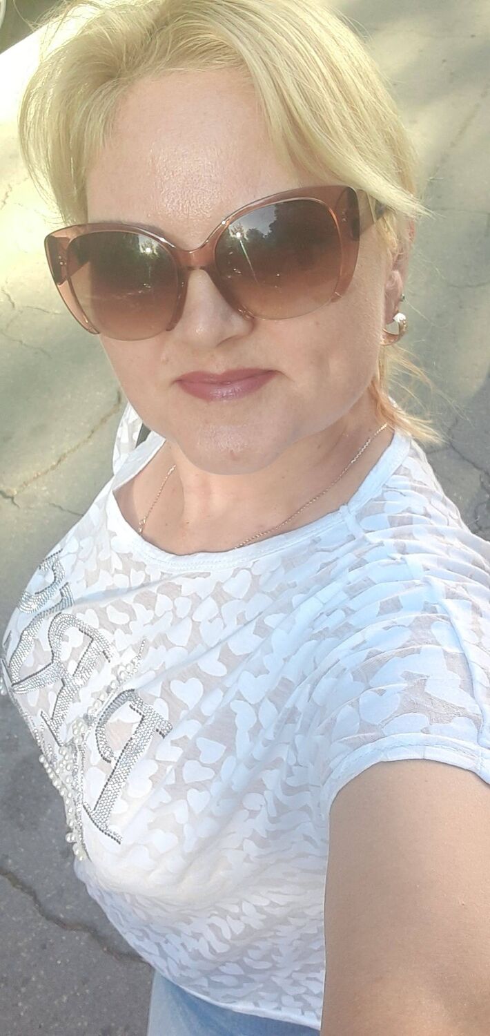  ,   Oxana, 101 ,   ,   