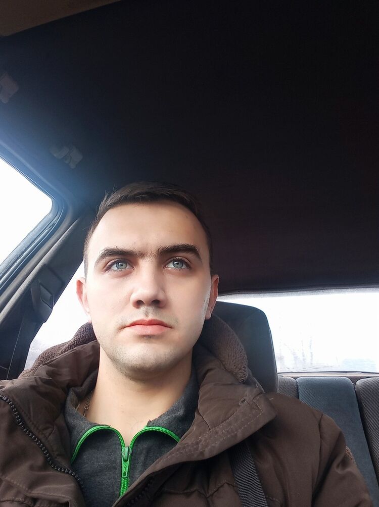  19290064  Andrey, 29 ,    