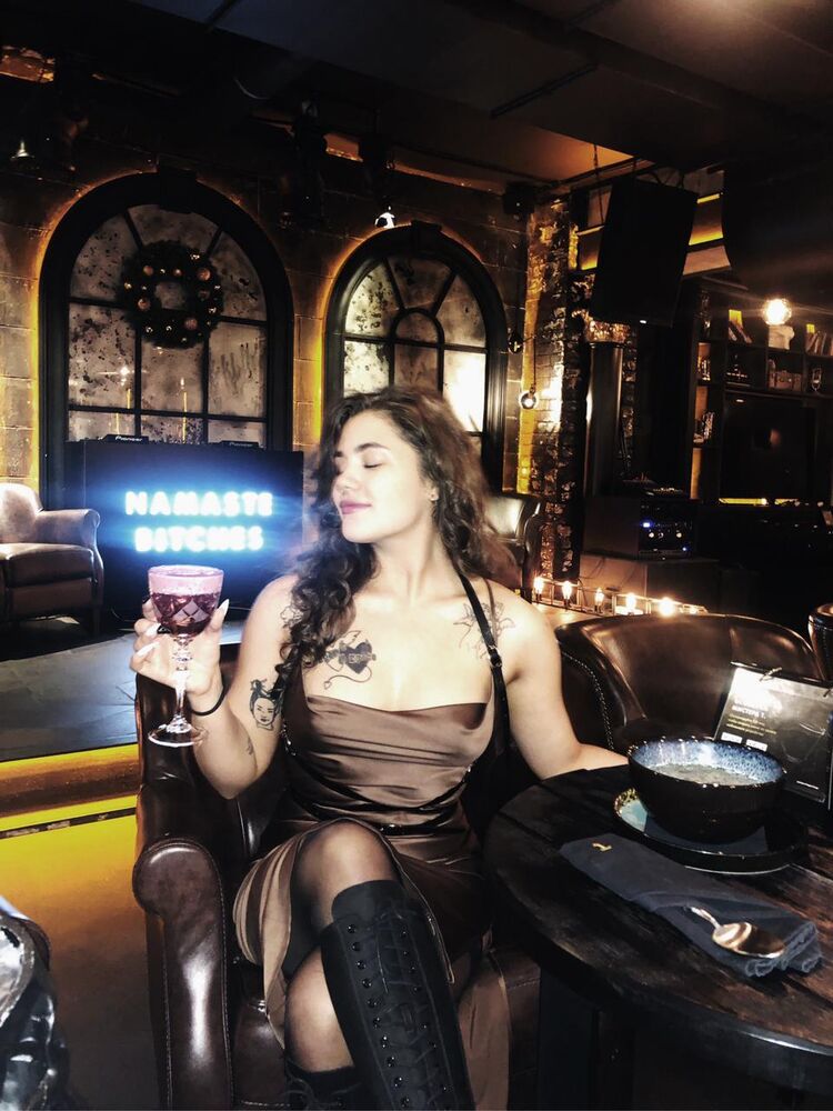  37722614  , 22 ,    -