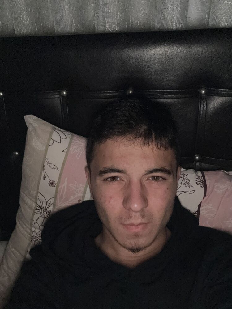  47576934  Berk, 20 ,    