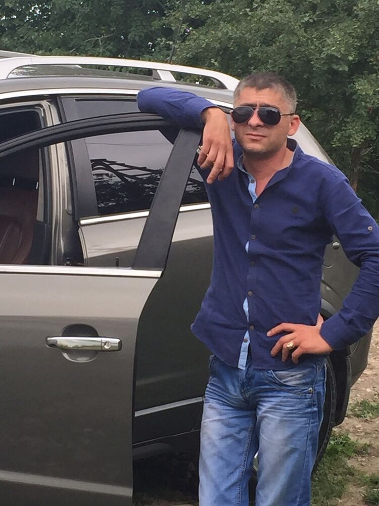  ,   Zura, 36 ,  