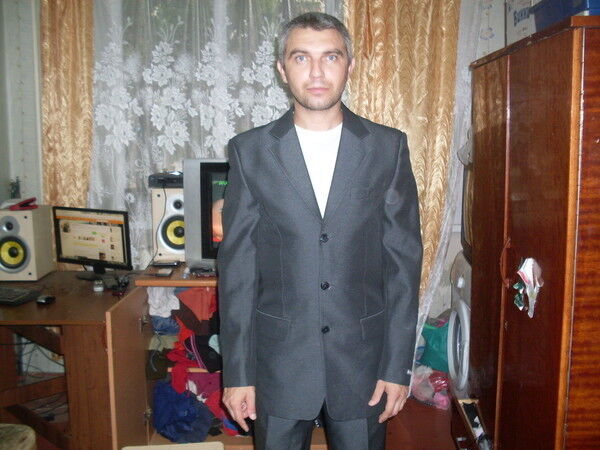 9846194  Roma, 44 ,    