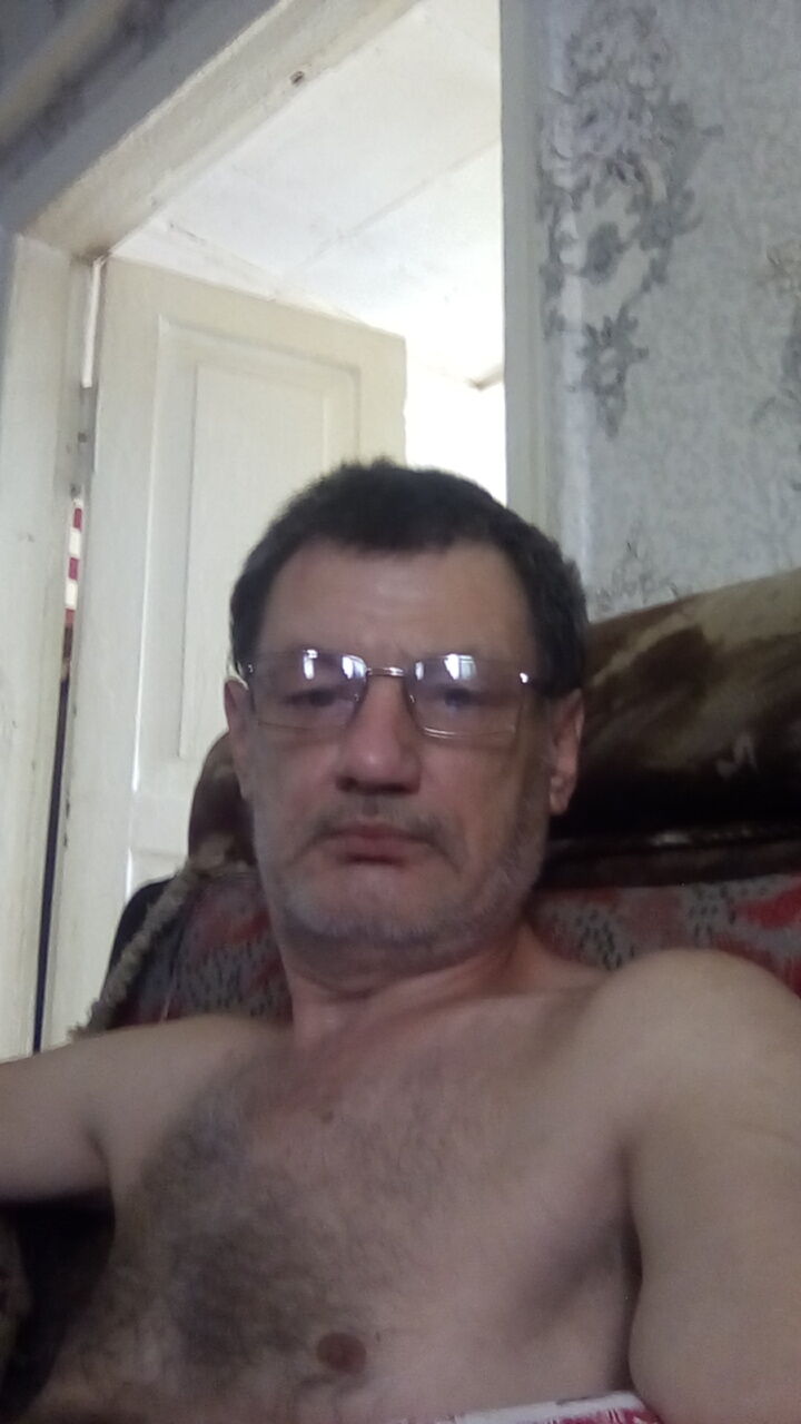  37057524  , 52 ,    