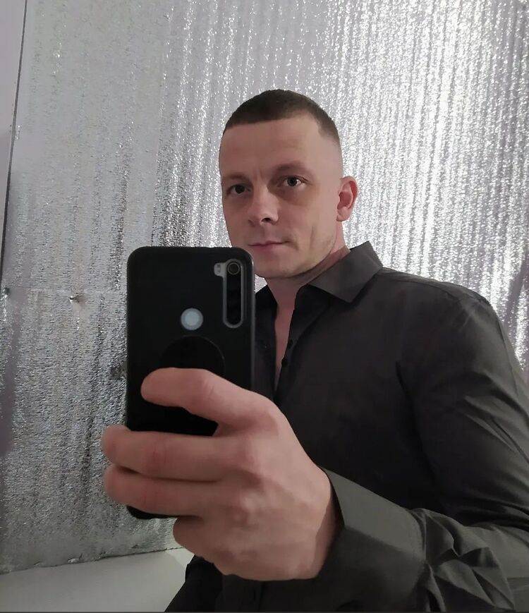  32403984  , 35 ,    