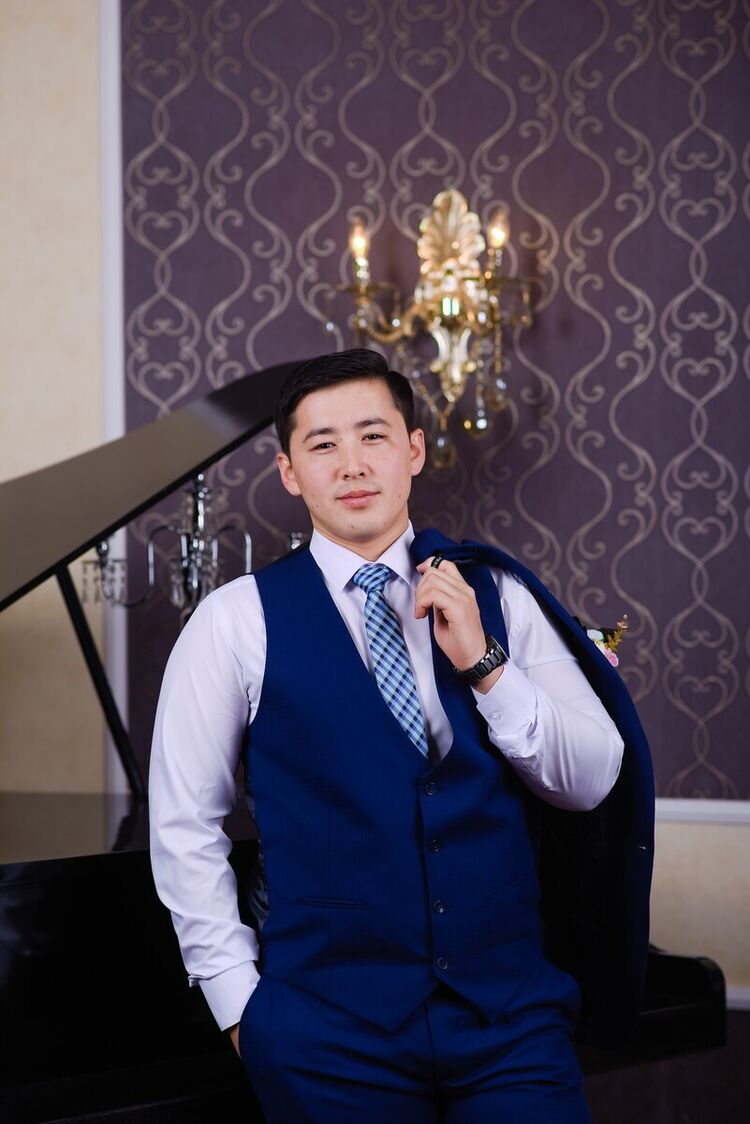  ,   Maks, 29 ,   ,   , c 
