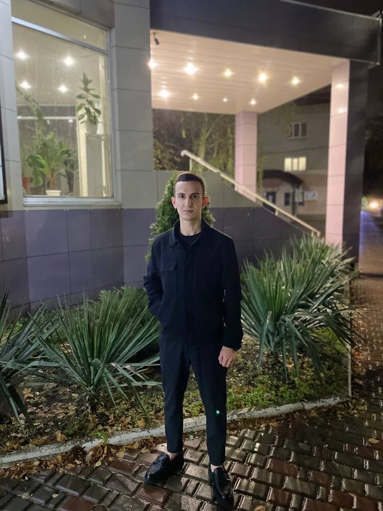  30447214  Igor, 25 ,     
