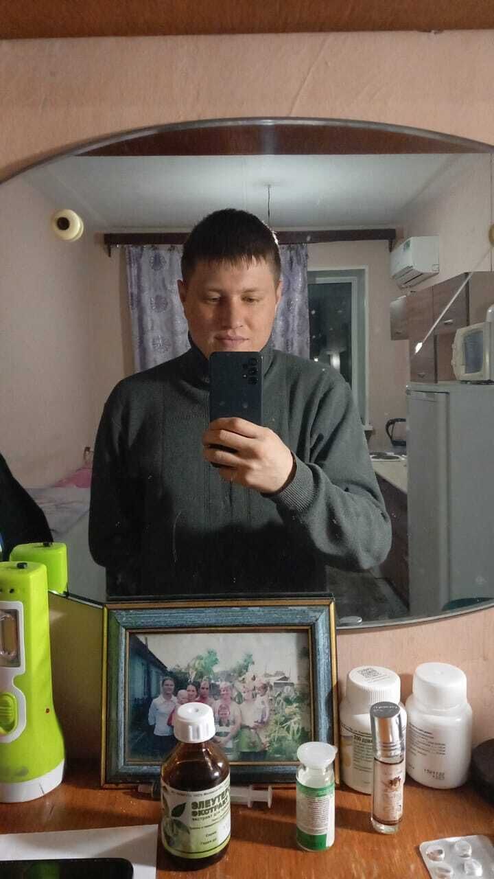  34939634  Vladimir, 32 ,    