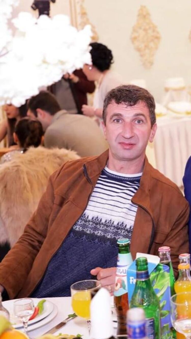  36776974  Hato, 48 ,    