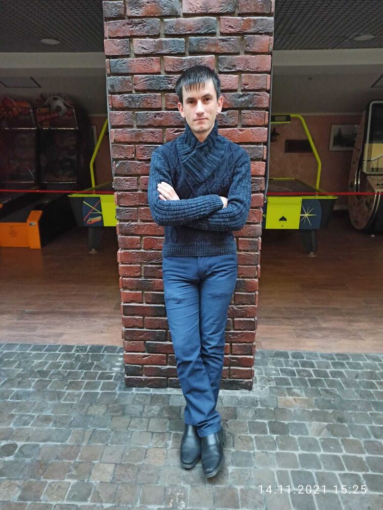  52578244  Rhade, 38 ,    