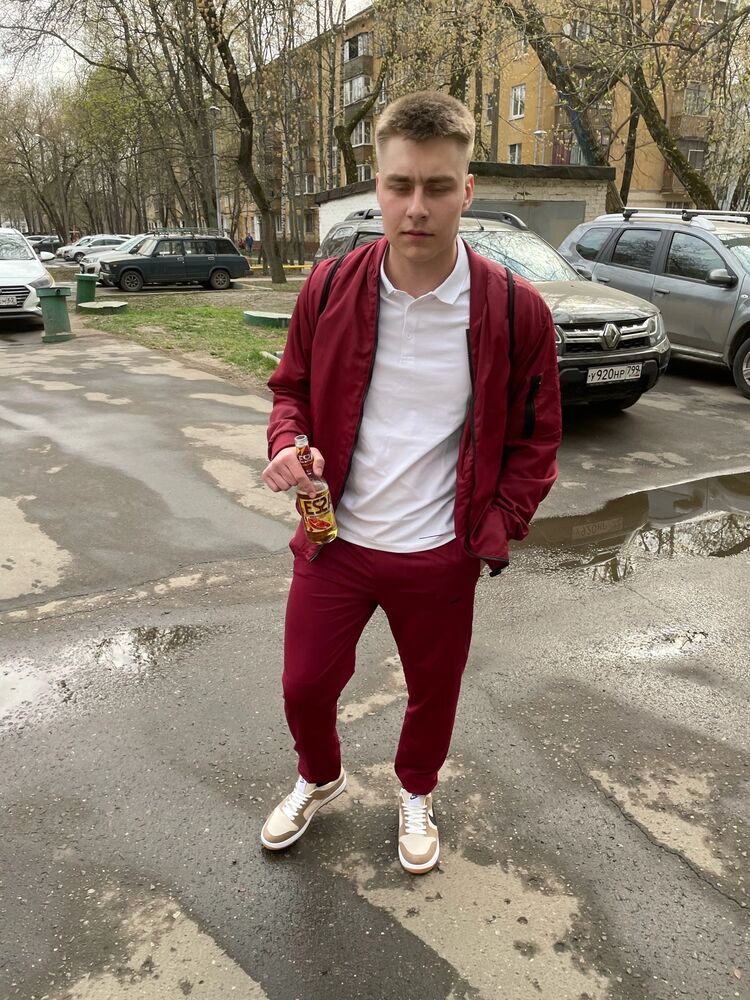  Novy,   , 21 ,   ,   